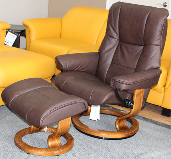 Stressless Mayfair Medium Paloma Chocolate  Leather Recliner Chair - Teak Wood